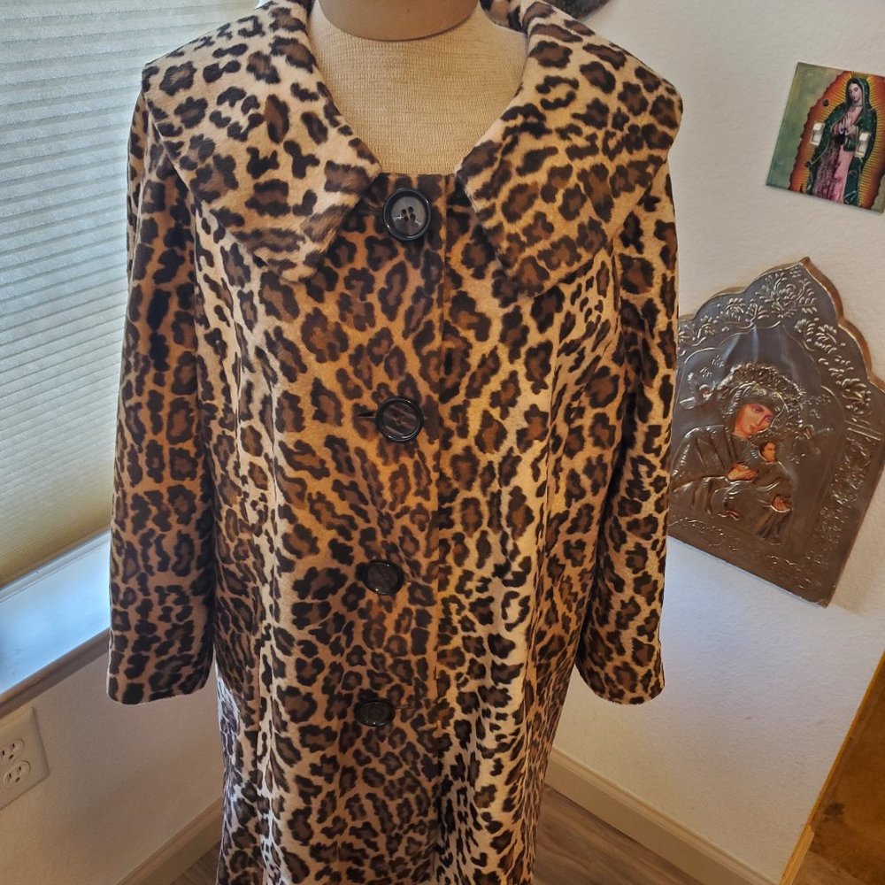 Faux fur Leopard coat